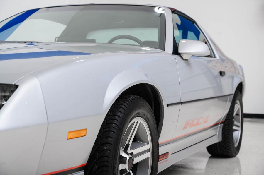 Детали экстерьера Chevrolet Camaro Z28 IROC-Z (1FP87) 1985 года  (фото 20 из 124)